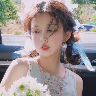 碧窗艳影